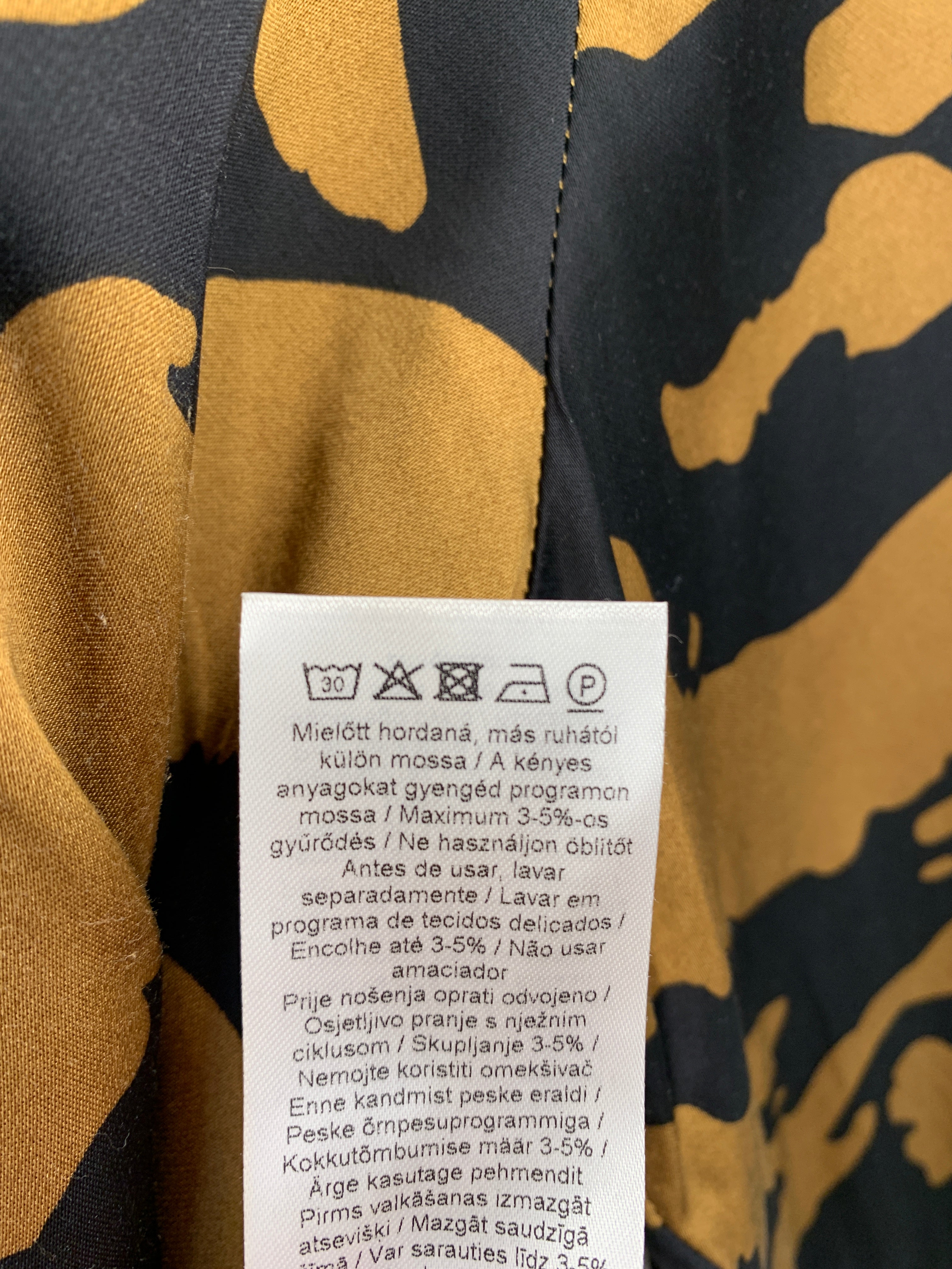 My Essential Wardrobe Bluse